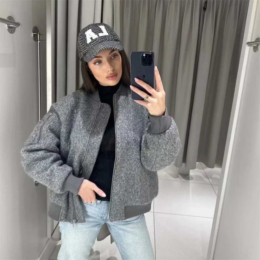 BMURHMZA 2024 Autumn New Product Women's Fashion Casual Loose Standing Neck Long sleeved Solid Color Pilot Jacket Coat
BMURHMZA 2024 Autumn New Product Women's Fashion Casual Loose Standing Neck Long sleeved Solid Color Pilot Jacket Coat