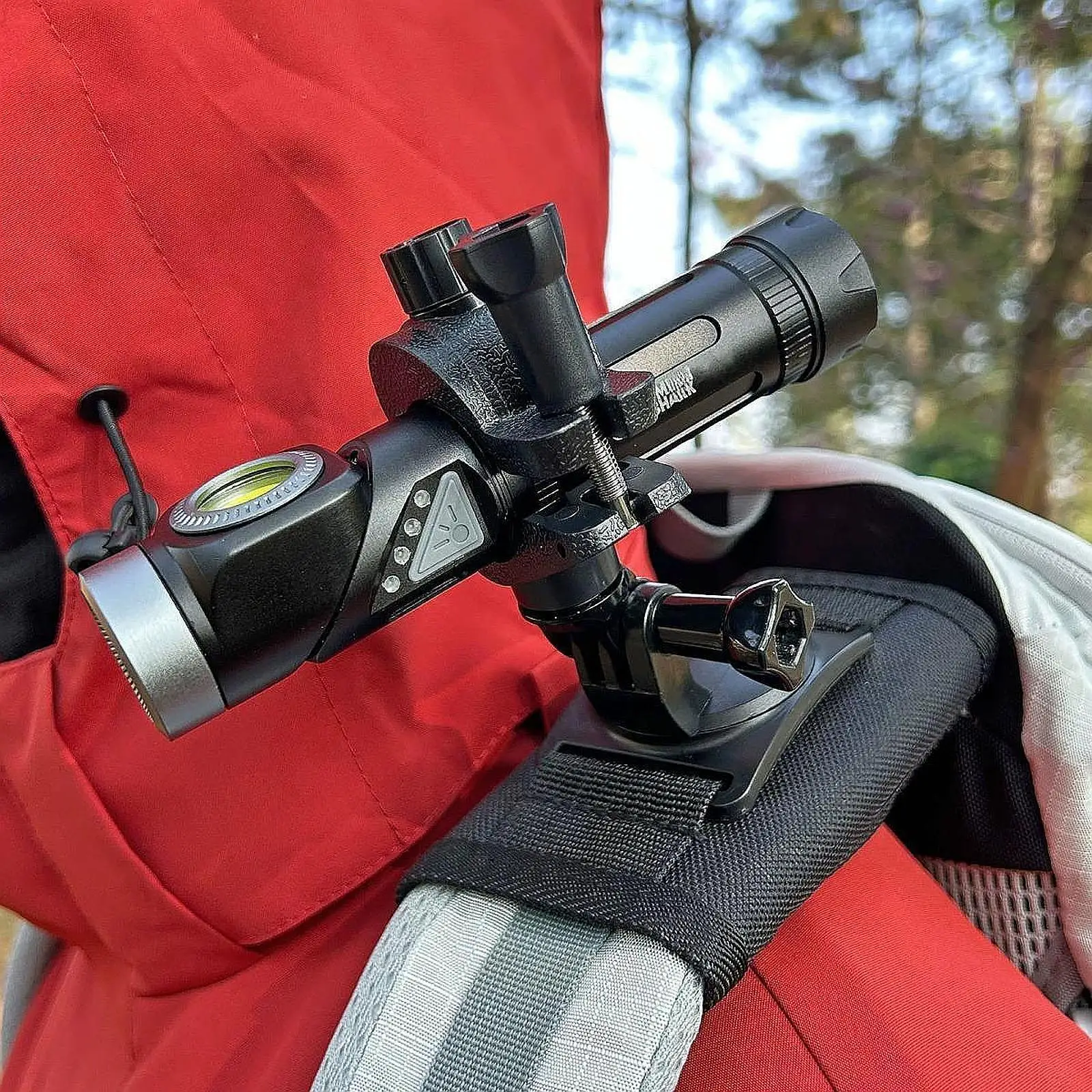 Backpack Strap Flashlight Holder Easy Installation Durability 360 Degree Rotating
Backpack Strap Flashlight Holder Easy Installation Durability 360 Degree Rotating