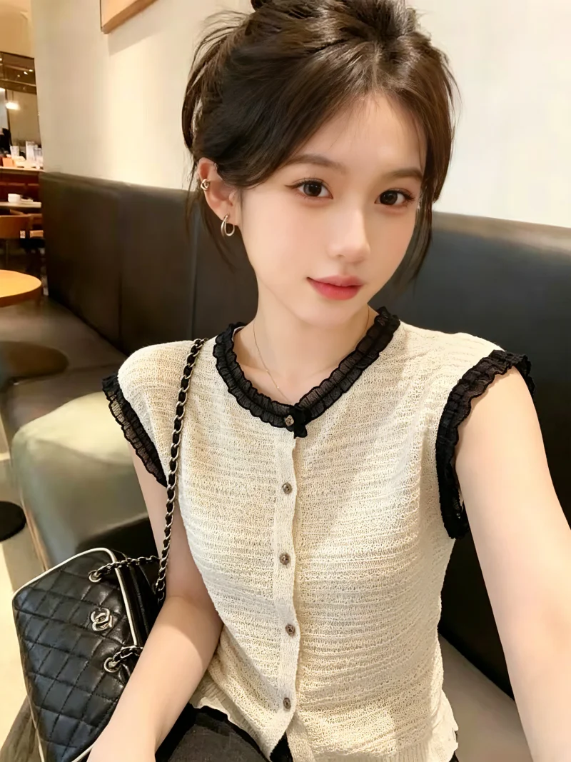 Summer New Style Self-Preserved Color Block Lace Trim Sleeveless Knitted Open Cardigan Women's Fashionable Top Korean Version
Summer New Style Self-Preserved Color Block Lace Trim Sleeveless Knitted Open Cardigan Women's Fashionable Top Korean Version