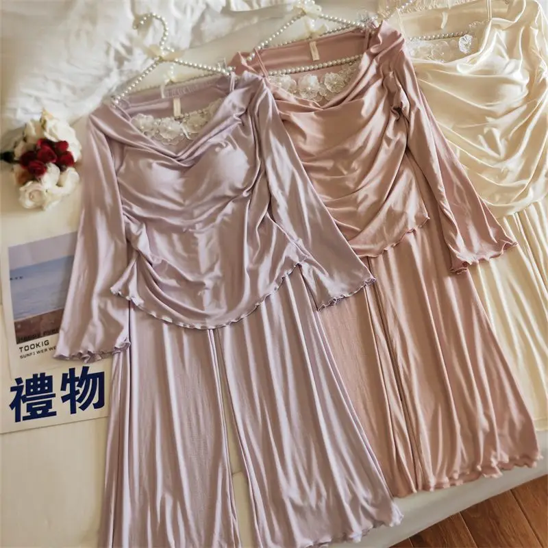 Spring and Summer Ladies Lace Flower Pearl Suspender Pajamas Luxury Comfortable Simple Pajamas Long-sleeved Pants Home Clothes
Spring and Summer Ladies Lace Flower Pearl Suspender Pajamas Luxury Comfortable Simple Pajamas Long-sleeved Pants Home Clothes