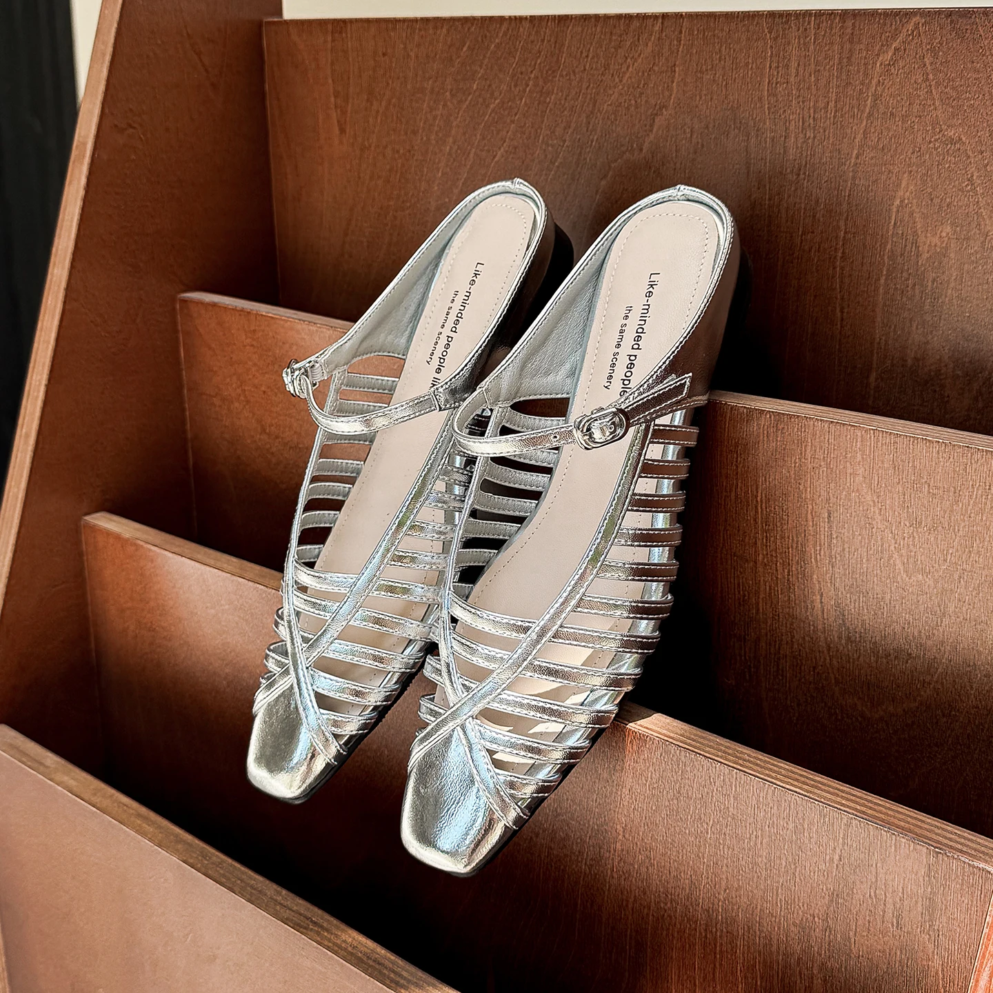 Handmade Genuine Leather Cowhide Women's Sandals,Woven Hollow One Buckle Back Summer Slippers,Silver Women Shoes
Handmade Genuine Leather Cowhide Women's Sandals,Woven Hollow One Buckle Back Summer Slippers,Silver Women Shoes