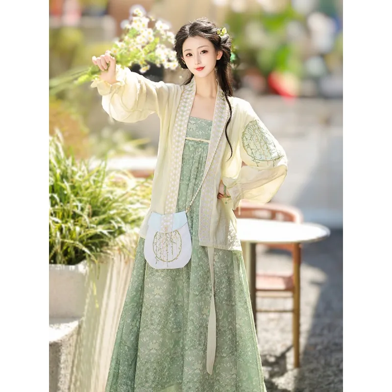 Hanfu suspender skirt set improved Hanfu element bubble sleeve daily spring and summer
Hanfu suspender skirt set improved Hanfu element bubble sleeve daily spring and summer