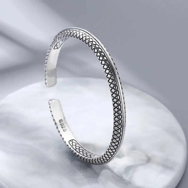 S925 sterling silver bracelet Dragon Scale men's and women's bracelet opening Thai silver retro trendy jewelry
S925 sterling silver bracelet Dragon Scale men's and women's bracelet opening Thai silver retro trendy jewelry