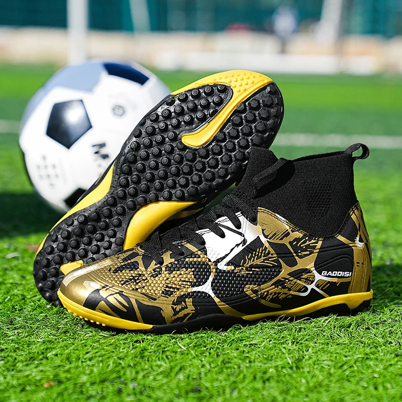 High-top studded soccer shoes, men's breathable and non-slip natural turf, wear-resistant training shoes
High-top studded soccer shoes, men's breathable and non-slip natural turf, wear-resistant training shoes