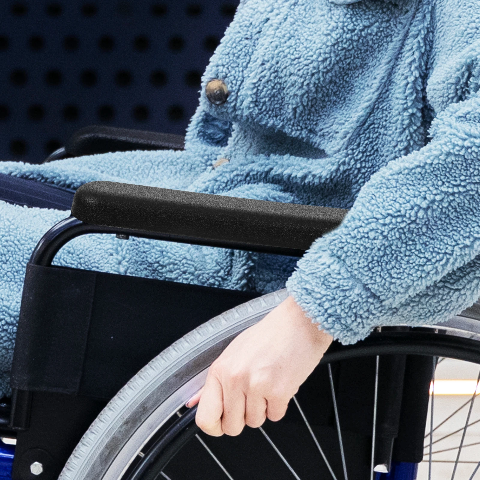 Anti Wheelchair Armrest Pads ABS Plastic Cushion Short PU 14cm Holes Universal Fit Easy Install for Wheelchairs
Anti Wheelchair Armrest Pads ABS Plastic Cushion Short PU 14cm Holes Universal Fit Easy Install for Wheelchairs