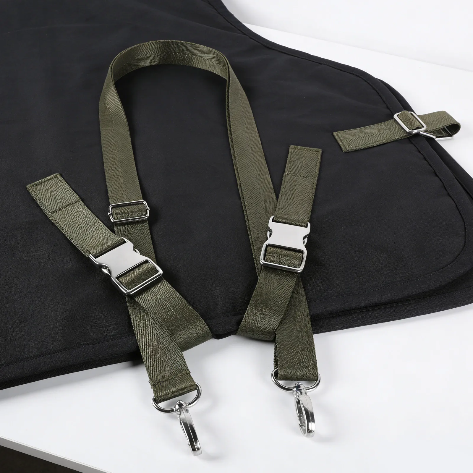 2Pcs Adjustable Horse Blanket Leg Straps Nylon Elastic Strap Bands with Swivel Snap for Winter Blanket Secure Fit Comfortable
2Pcs Adjustable Horse Blanket Leg Straps Nylon Elastic Strap Bands with Swivel Snap for Winter Blanket Secure Fit Comfortable