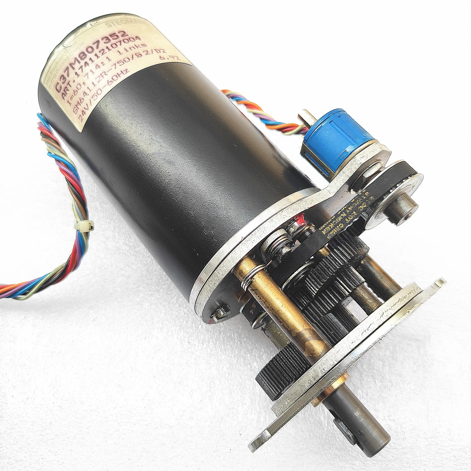 C37M807352 оригинальный чернильный фонтанный двигатель для Man Roland Печатный пресс
C37M807352 оригинальный чернильный фонтанный двигатель для Man Roland Печатный пресс