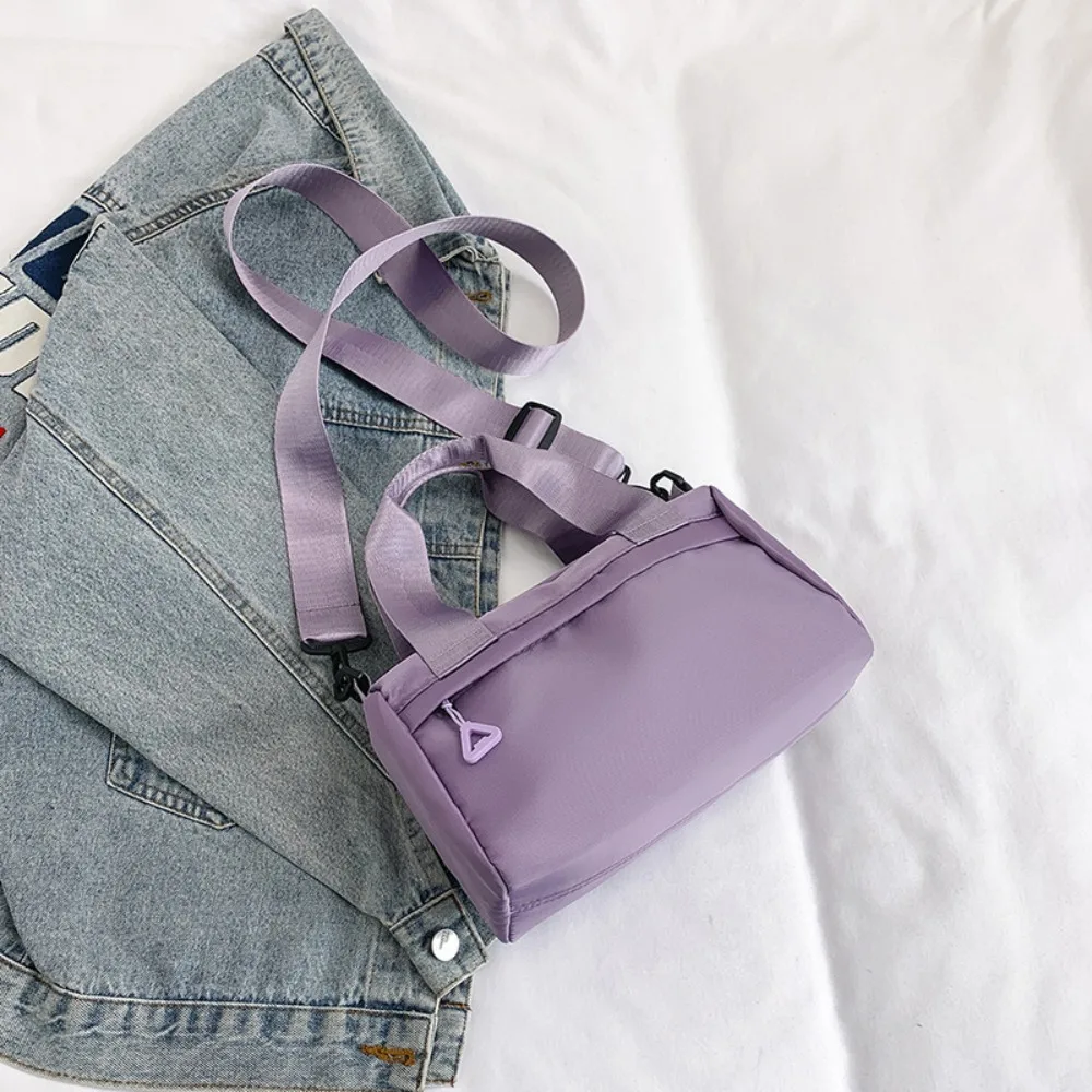 Портативная однотонная холщовая сумка через плечо, многофункциональная нейлоновая сумка на молнии, легкая маленькая квадратная сумка для путешествий 
Портативная однотонная холщовая сумка через плечо, многофункциональная нейлоновая сумка на молнии, легкая маленькая квадратная сумка для путешествий