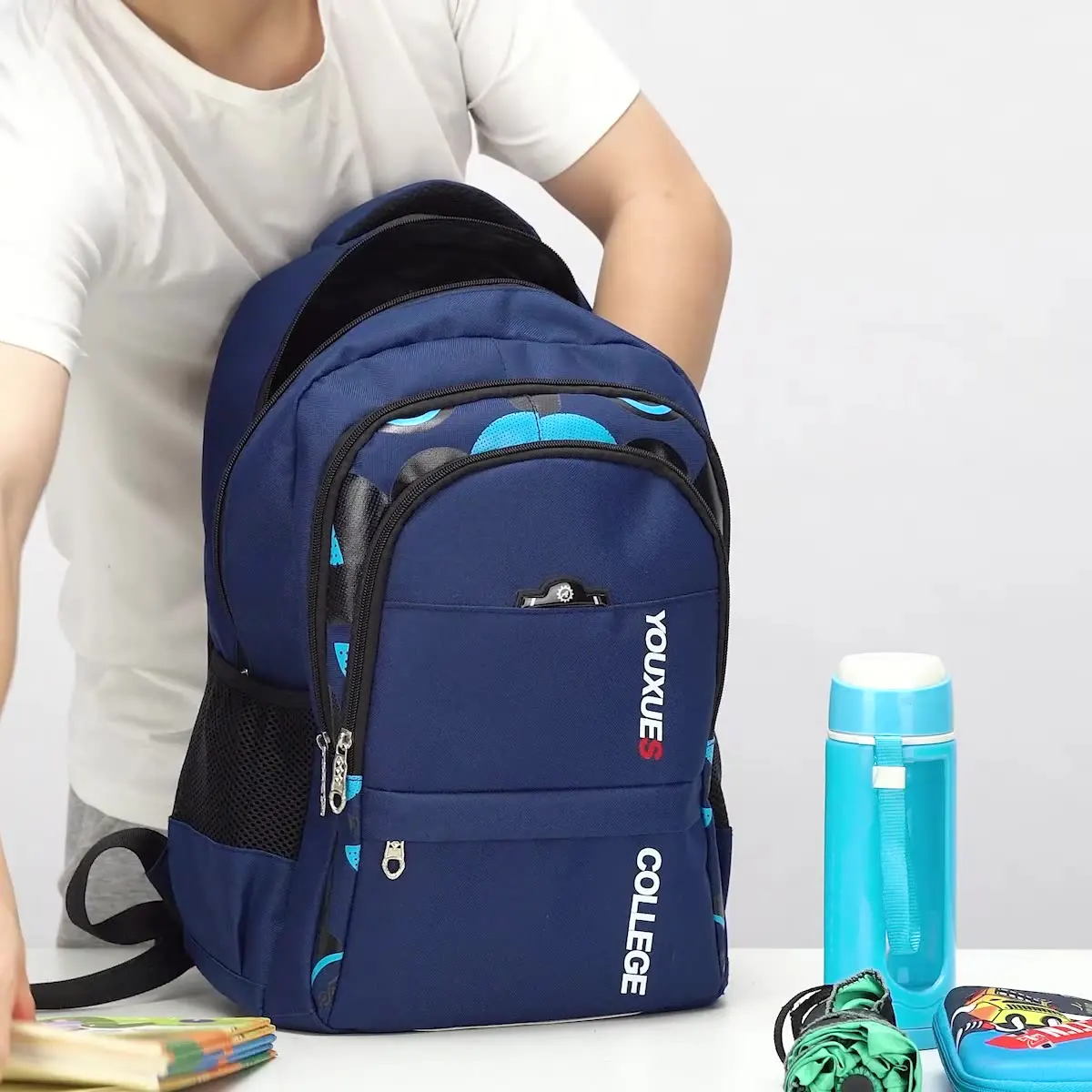 2024 new student schoolbag elementary school book backpack youth boy waterproof large-capacity backpack
2024 new student schoolbag elementary school book backpack youth boy waterproof large-capacity backpack