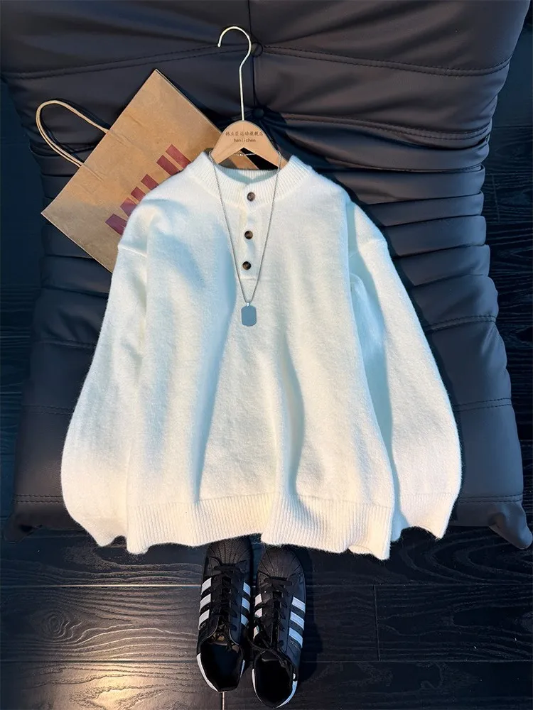 Faionable Henry Collar Knitwear in Beige for Men Casual Versatile Autumn Winter Sweater Loose Fit Sle with Button Detail
Faionable Henry Collar Knitwear in Beige for Men Casual Versatile Autumn Winter Sweater Loose Fit Sle with Button Detail