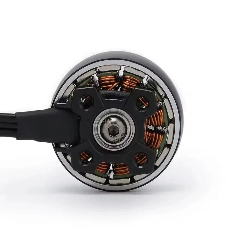 Бесщеточный двигатель FlyFishRC Flash 2306 — 1750KV (4S)/2550KV (6S) для пропеллеров Gemfan 51466 V2 и HQ 5 дюймов | FPV мультикоптер
Бесщеточный двигатель FlyFishRC Flash 2306 — 1750KV (4S)/2550KV (6S) для пропеллеров Gemfan 51466 V2 и HQ 5 дюймов | FPV мультикоптер