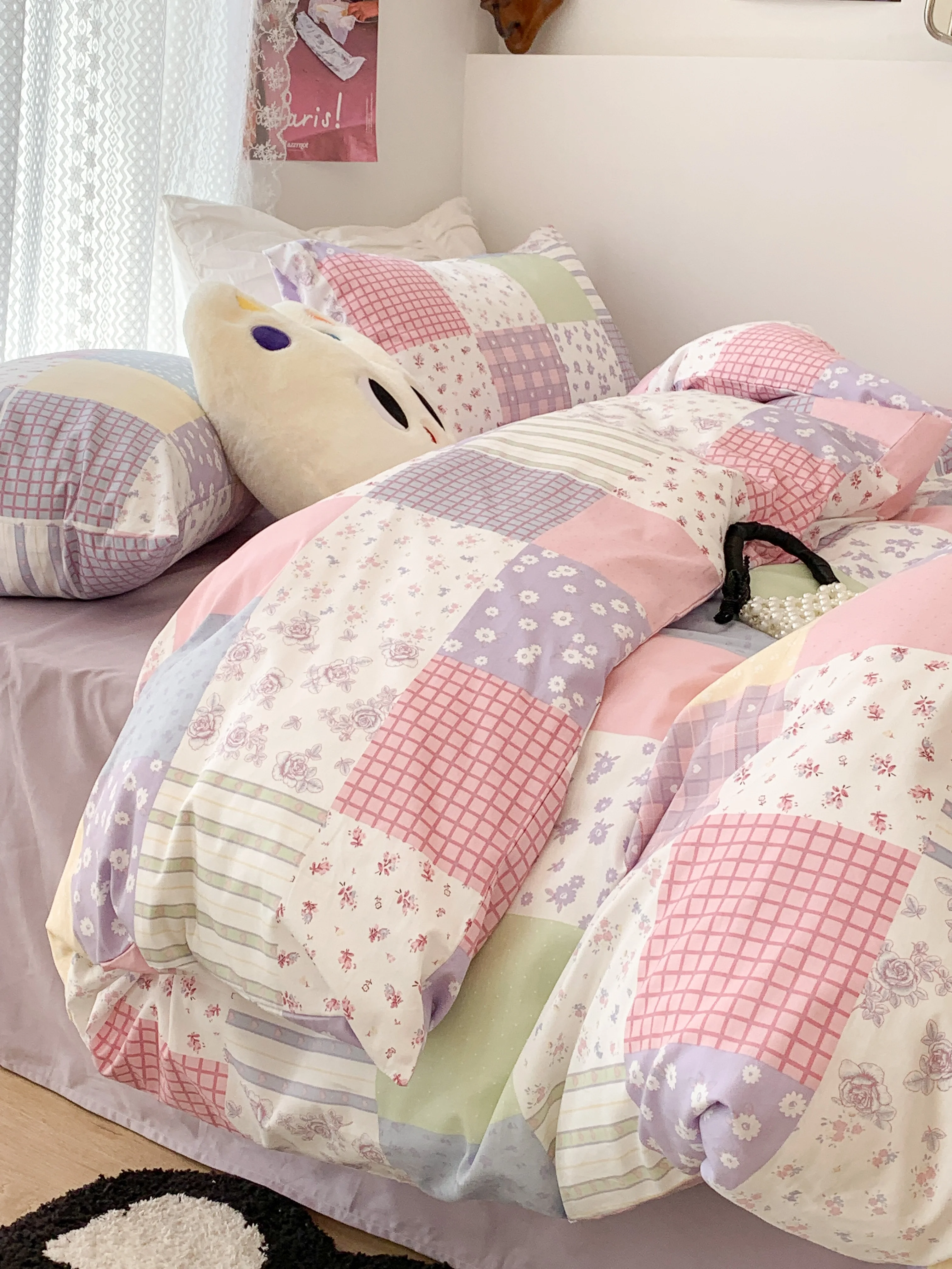 Korean style patchwork checkered four piece set, girl's heart duvet set, 1.5 meters, student bed three
Korean style patchwork checkered four piece set, girl's heart duvet set, 1.5 meters, student bed three