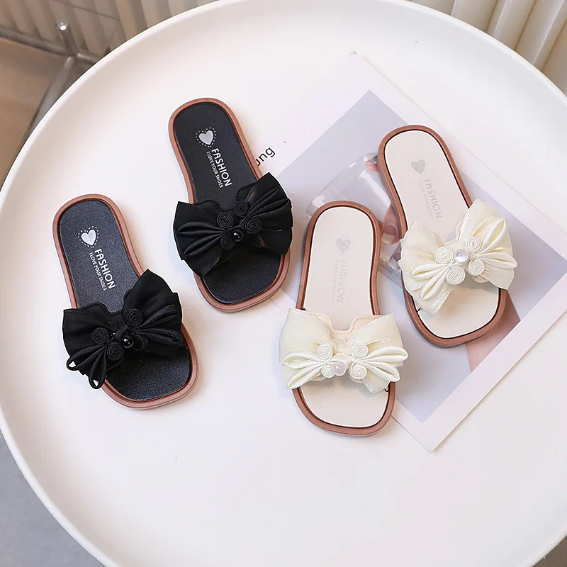 Slippers 2025 New Fashion Girls Shoes Comfort Soft Non Slip External Sandals Summer Princess Beach Breathable Child Shoes Klapki
Slippers 2025 New Fashion Girls Shoes Comfort Soft Non Slip External Sandals Summer Princess Beach Breathable Child Shoes Klapki