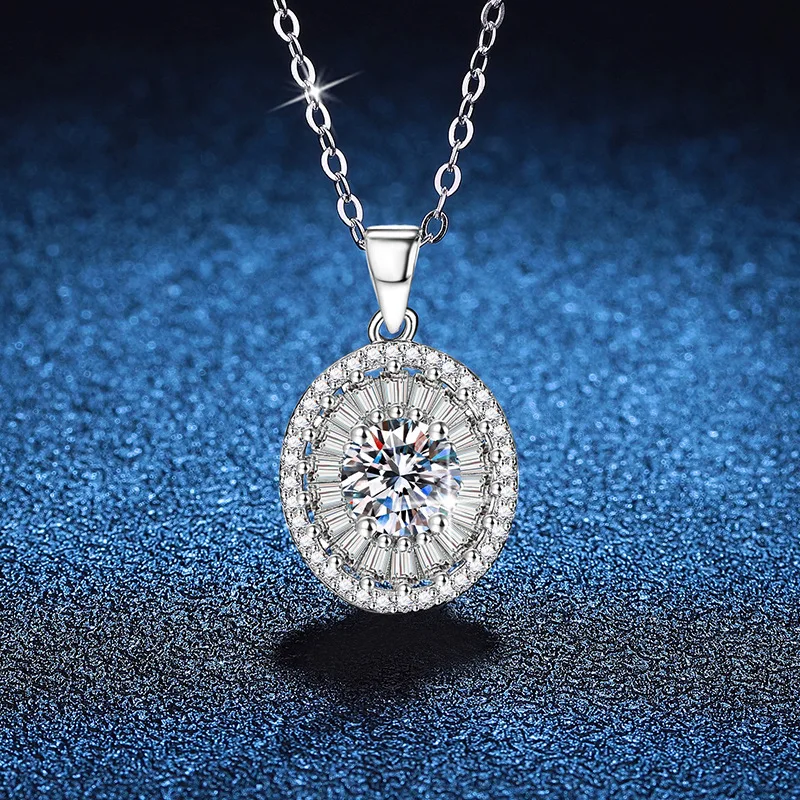 European and American Platinum PT95018k Gold Necklace Sparkling Moissanite Pigeon Egg Pendant 1Carat D-Color Moissanite Necklace
European and American Platinum PT95018k Gold Necklace Sparkling Moissanite Pigeon Egg Pendant 1Carat D-Color Moissanite Necklace