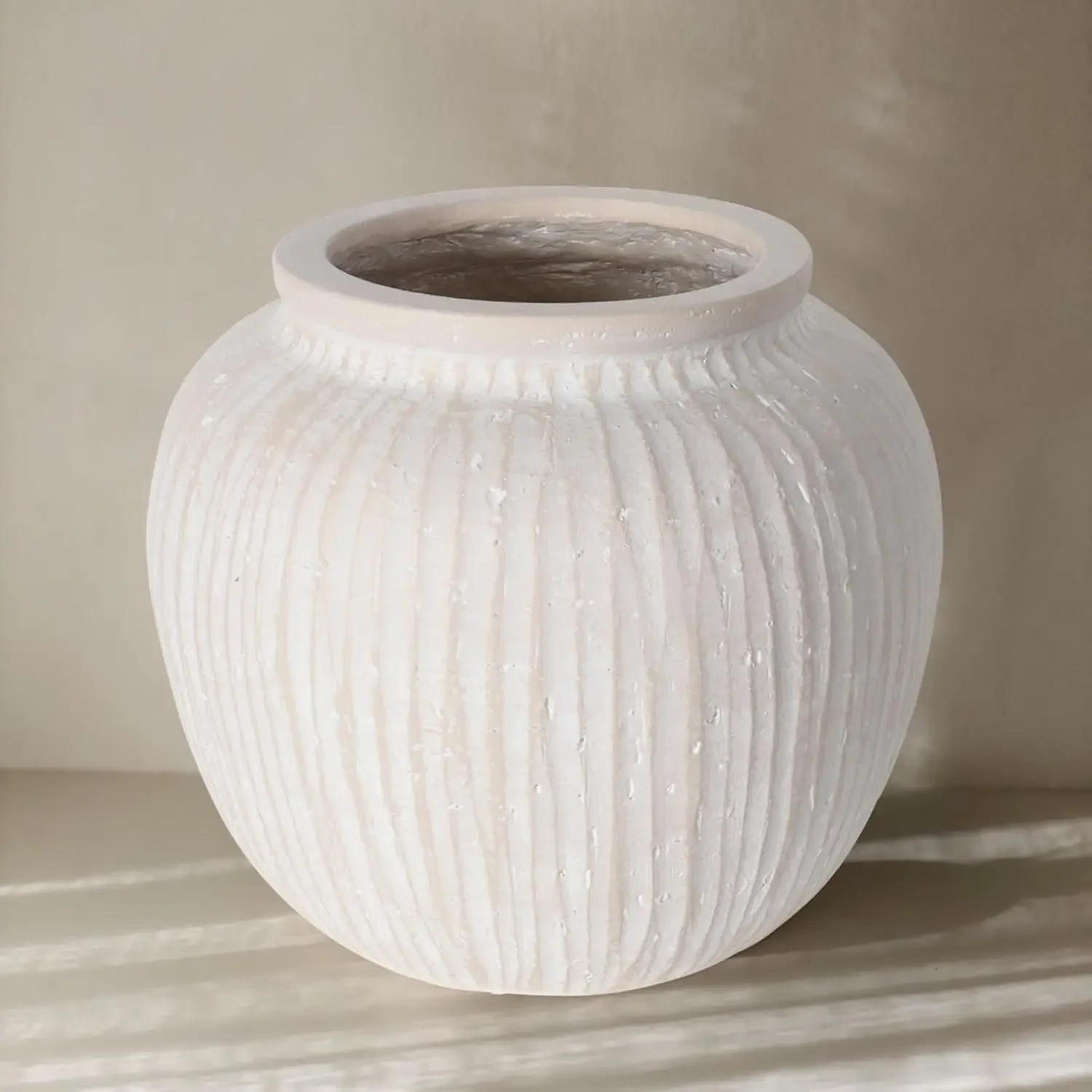 11 Inch Rustic Minimalist Floor Vase Vintage White Round Distressed Home Decor Living Room Bedroom Centerpiece
11 Inch Rustic Minimalist Floor Vase Vintage White Round Distressed Home Decor Living Room Bedroom Centerpiece