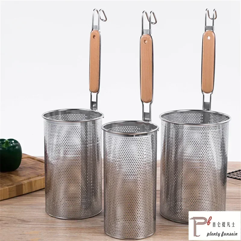 304 lengthened Malatang powder fence stainless steel large filter screen leakage Malatang colander fishing noodles cooking
304 lengthened Malatang powder fence stainless steel large filter screen leakage Malatang colander fishing noodles cooking