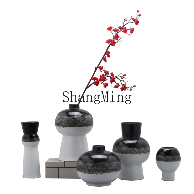 SM modern light luxury high sense creative ceramic vase ornament living room TV cabinet decoration 
SM modern light luxury high sense creative ceramic vase ornament living room TV cabinet decoration