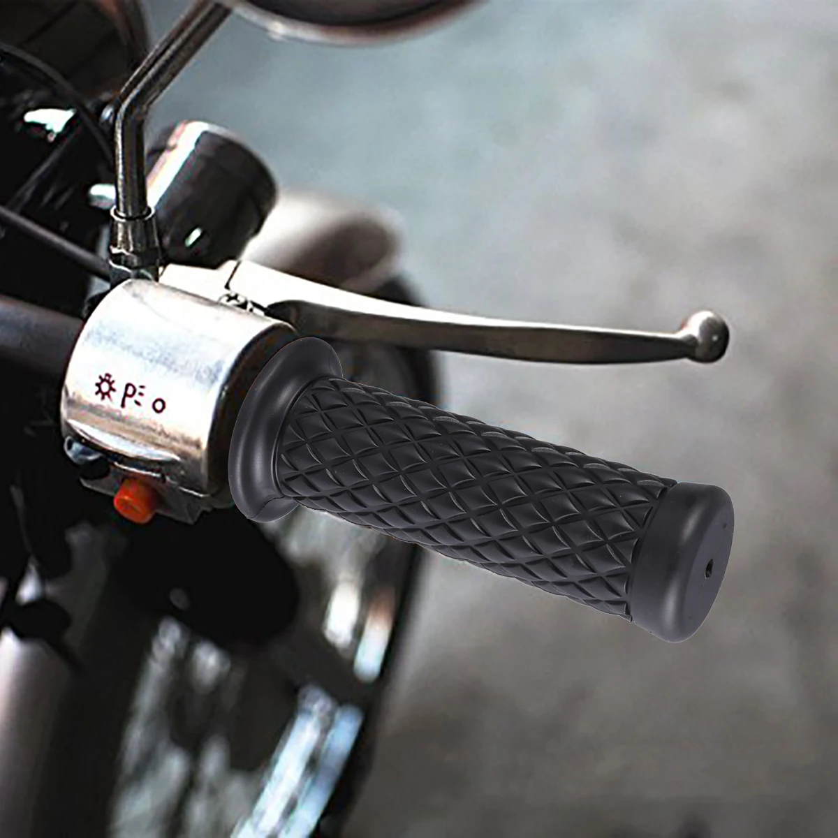 Motorcycle H Grips H Comfortable Anti skid Rubber Durable Corrosion Resistant Low Temperature Fade Proof Safe Driving
Motorcycle H Grips H Comfortable Anti skid Rubber Durable Corrosion Resistant Low Temperature Fade Proof Safe Driving