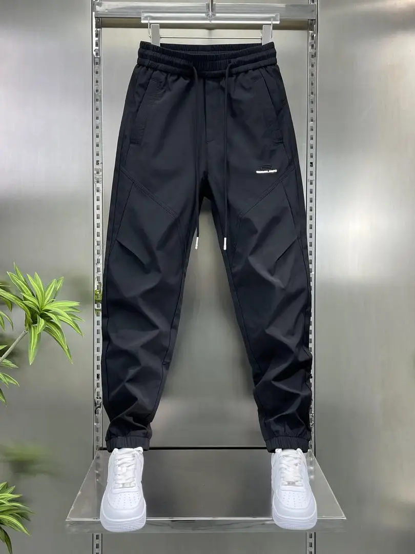 Новые весенние модные мужские повседневные брюки Harlan свободного кроя, быстросохнущие спортивные брюки, универсальные прямые брюки Harlan Sle
Новые весенние модные мужские повседневные брюки Harlan свободного кроя, быстросохнущие спортивные брюки, универсальные прямые брюки Harlan Sle