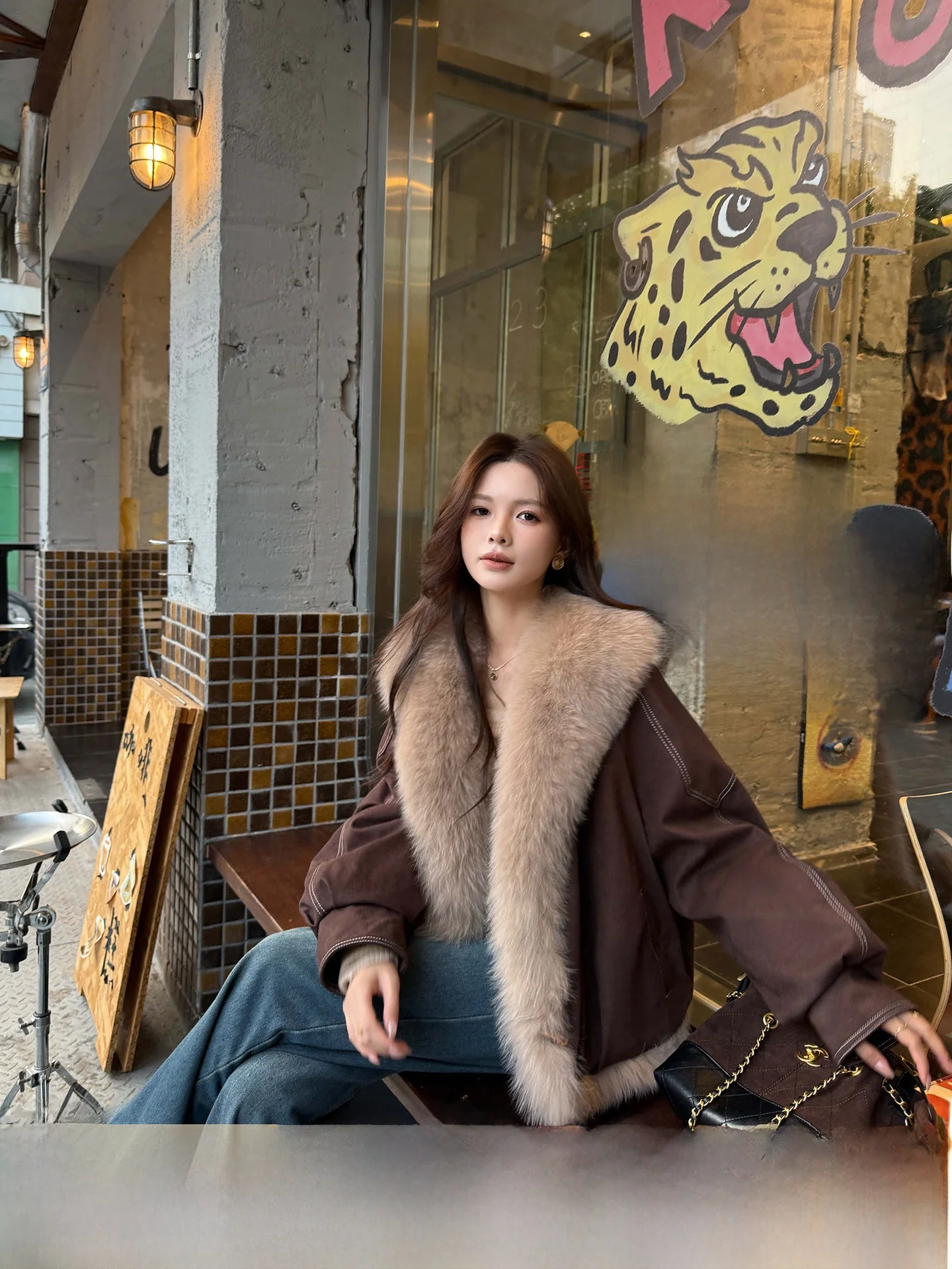 Женская теплая зимняя ретро-куртка Muir с мехом и гусиным пухом, короткая парка, верхняя одежда, защита от холода
Женская теплая зимняя ретро-куртка Muir с мехом и гусиным пухом, короткая парка, верхняя одежда, защита от холода