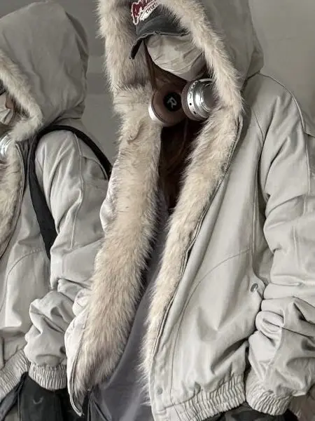 Cleanfit Thiened down Jaet with Fur Collar American Sle Hooded Coat for Couples Winter Warm Cotton Outerwear
Cleanfit Thiened down Jaet with Fur Collar American Sle Hooded Coat for Couples Winter Warm Cotton Outerwear