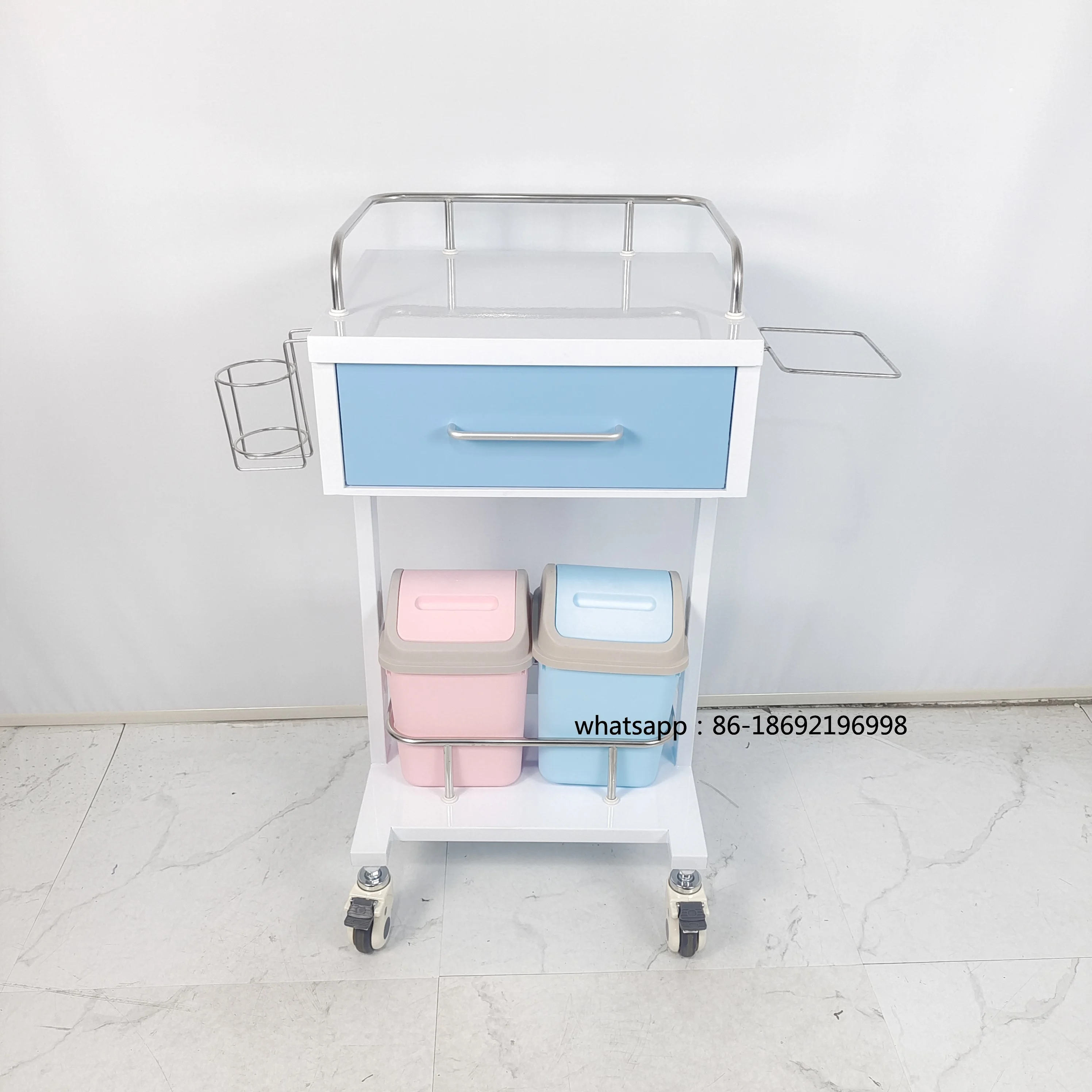 Многослойная тележка для инструментов из холодной стали для медицинских и скорой помощи
Многослойная тележка для инструментов из холодной стали для медицинских и скорой помощи