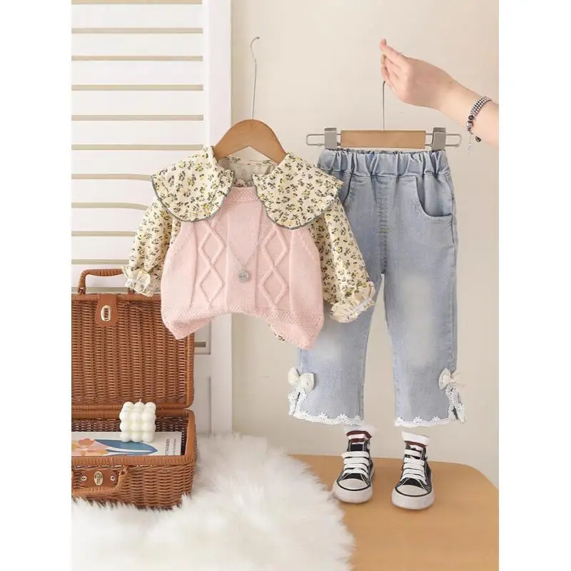 Girl Spring Clothing 1-3 Years Old New Set Child Vest Shirt Three-Piece Set Comfortable Fashion Baby Girl Children's Clothing
Girl Spring Clothing 1-3 Years Old New Set Child Vest Shirt Three-Piece Set Comfortable Fashion Baby Girl Children's Clothing
