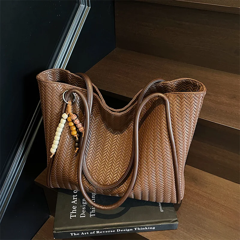 2025 Vintage Underarm Tote Bag - Large Capacity Adjustable Shoulder, Boho Commuter Purse & Premium Leather Chic for Women
2025 Vintage Underarm Tote Bag - Large Capacity Adjustable Shoulder, Boho Commuter Purse & Premium Leather Chic for Women