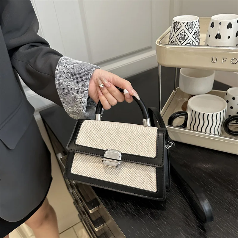 2025 Spring! Women's Fashionable Color-blocked Small Hand-carry Bags. Trendy Single-shoulder and Crossbody Small Square Bags
2025 Spring! Women's Fashionable Color-blocked Small Hand-carry Bags. Trendy Single-shoulder and Crossbody Small Square Bags