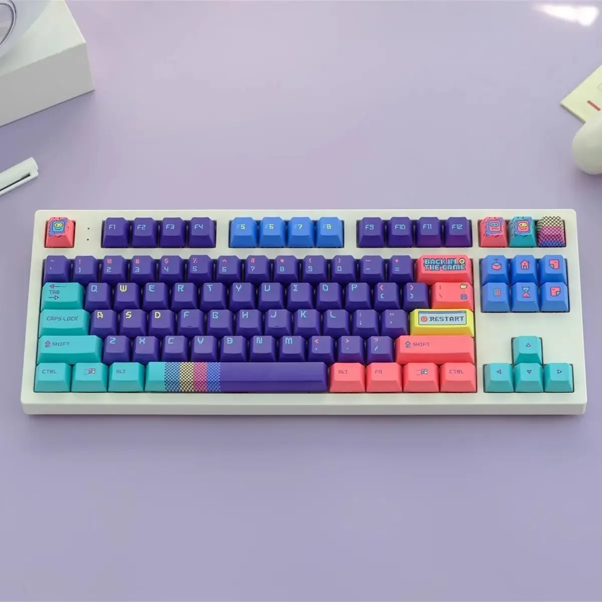 Back to the game, keycaps 129 keys PBT original height, sublimation, mechanical keyboard application, customization
Back to the game, keycaps 129 keys PBT original height, sublimation, mechanical keyboard application, customization