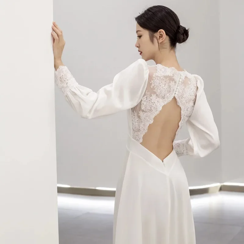 Bridal Lace Backless Party Gown Vintage White Satin Long Sleeve Wedding Dress Robe De Mariée
Bridal Lace Backless Party Gown Vintage White Satin Long Sleeve Wedding Dress Robe De Mariée
