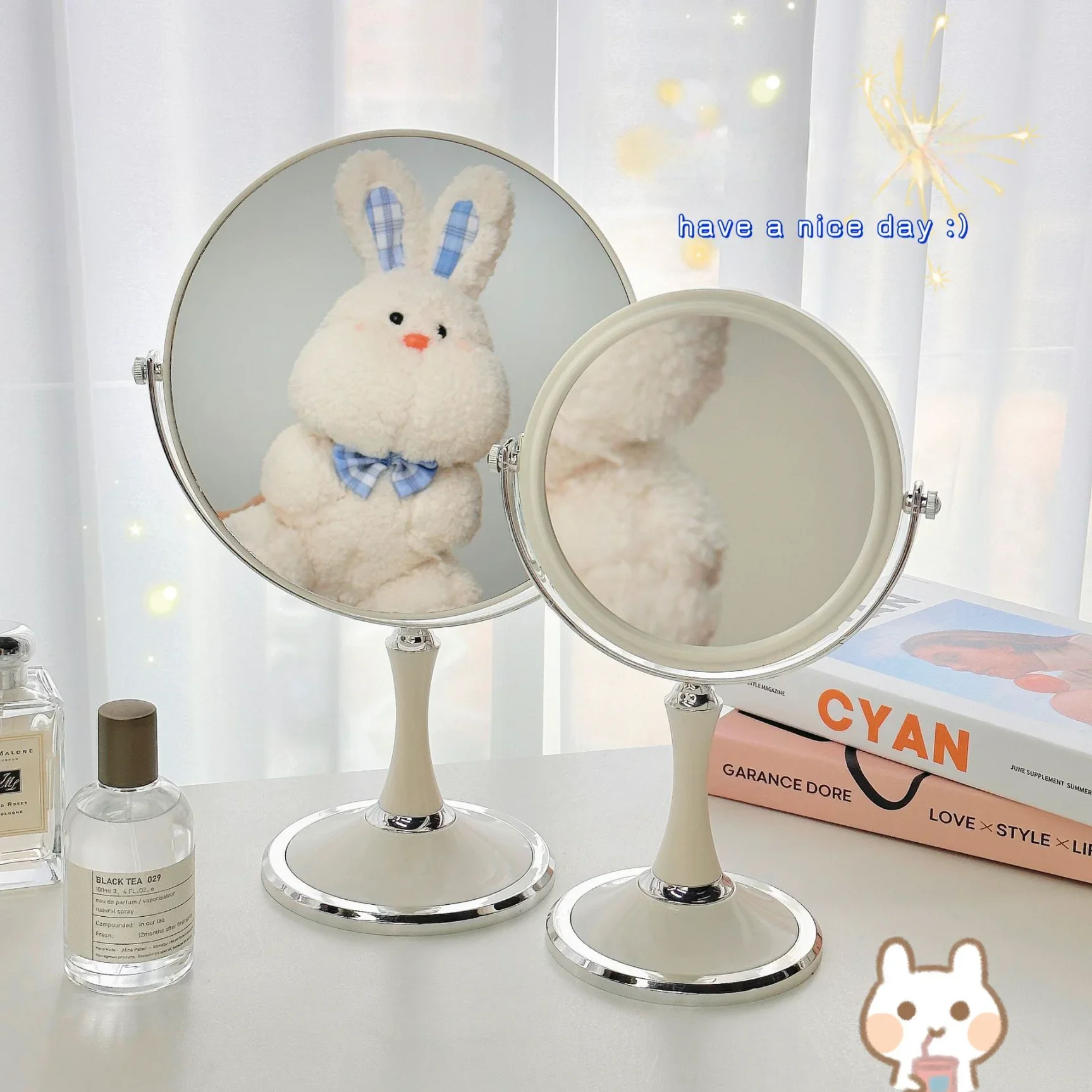 European 360 Degree Rotating Vanity Mirror Princess Mirror Desktop 3x Magnifying Desktop Double-Sided Vanity Mirror
European 360 Degree Rotating Vanity Mirror Princess Mirror Desktop 3x Magnifying Desktop Double-Sided Vanity Mirror