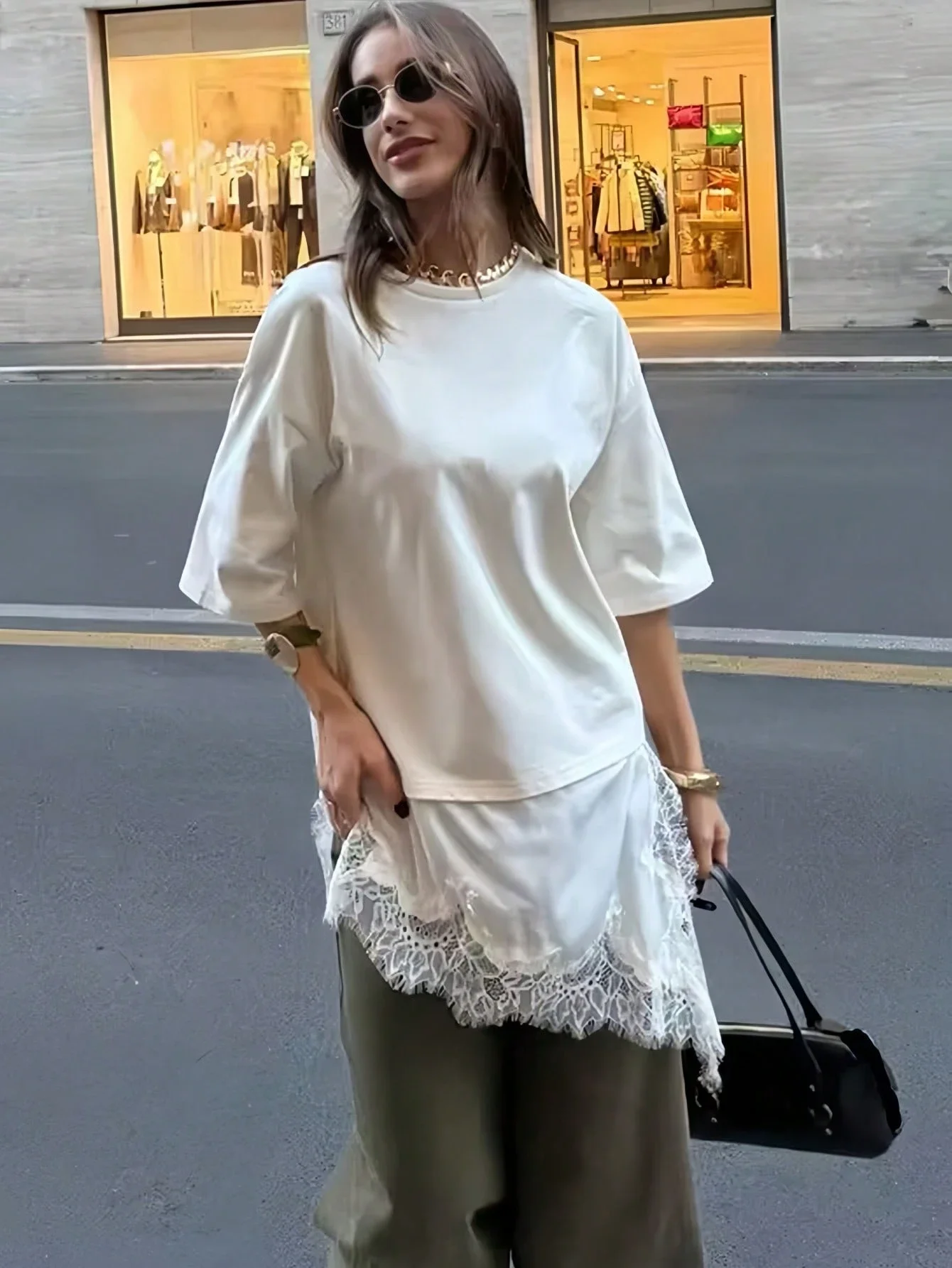 Elegant Women Vintage Lace Patchwork Asymmetric Hem Casual T-Shirt Round Neck Short Sleeve
Elegant Women Vintage Lace Patchwork Asymmetric Hem Casual T-Shirt Round Neck Short Sleeve