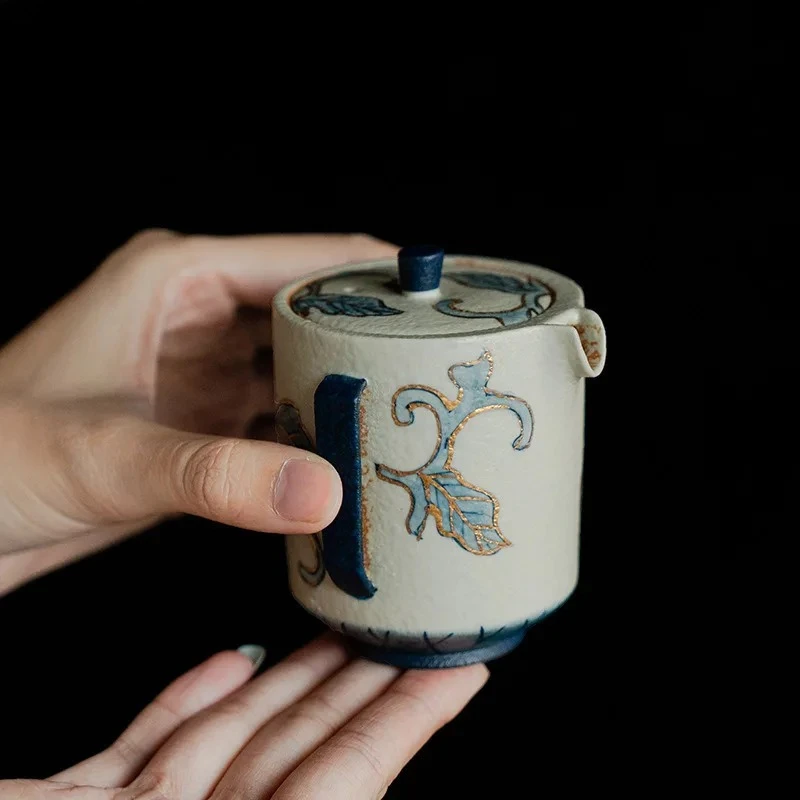 165ml Blue And White Flint Red Teapot Handmade Gold Drawing Peony Flower Pot Tea Brewing Kettle With Infuser Tea Ceremony Gift
165ml Blue And White Flint Red Teapot Handmade Gold Drawing Peony Flower Pot Tea Brewing Kettle With Infuser Tea Ceremony Gift