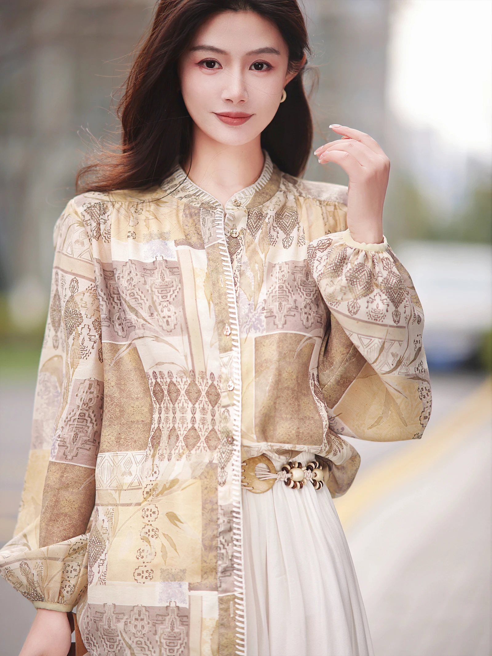 ZhaodaXi Vintage Print irt Stand Collar Patchwork Design Court Sle Long Sve Women's Busin Casual Faion Spring 2025
ZhaodaXi Vintage Print irt Stand Collar Patchwork Design Court Sle Long Sve Women's Busin Casual Faion Spring 2025