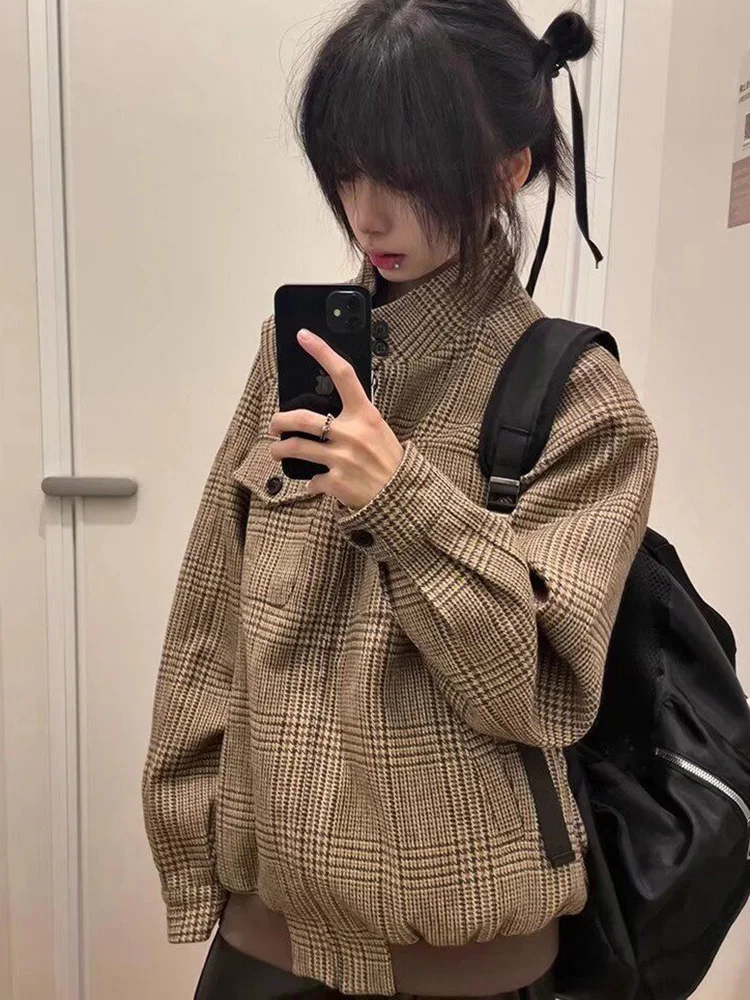 Streetwear Harajuku Plaid Cargo Jacket Women Vintage Long Sleeve Stand Collar Coat Japan Casual Bf Fall Winter All Match Tops
Streetwear Harajuku Plaid Cargo Jacket Women Vintage Long Sleeve Stand Collar Coat Japan Casual Bf Fall Winter All Match Tops