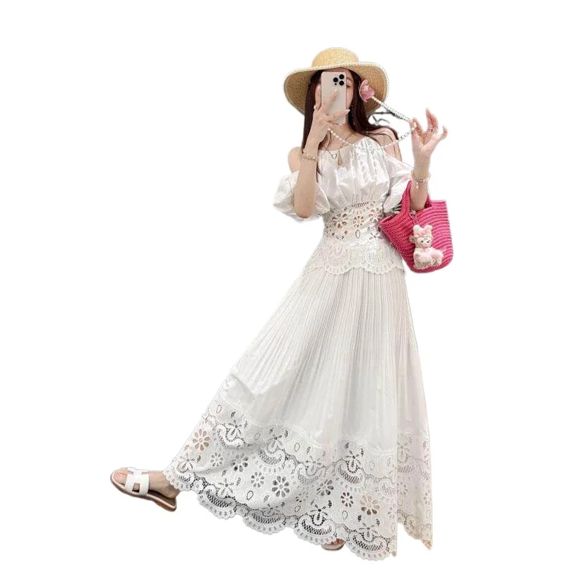 French Light Luxury High-end Summer Wear A Complete Set of Feminine Celebrity Design Hollow Top Skirt Set Temperament Commuting
French Light Luxury High-end Summer Wear A Complete Set of Feminine Celebrity Design Hollow Top Skirt Set Temperament Commuting