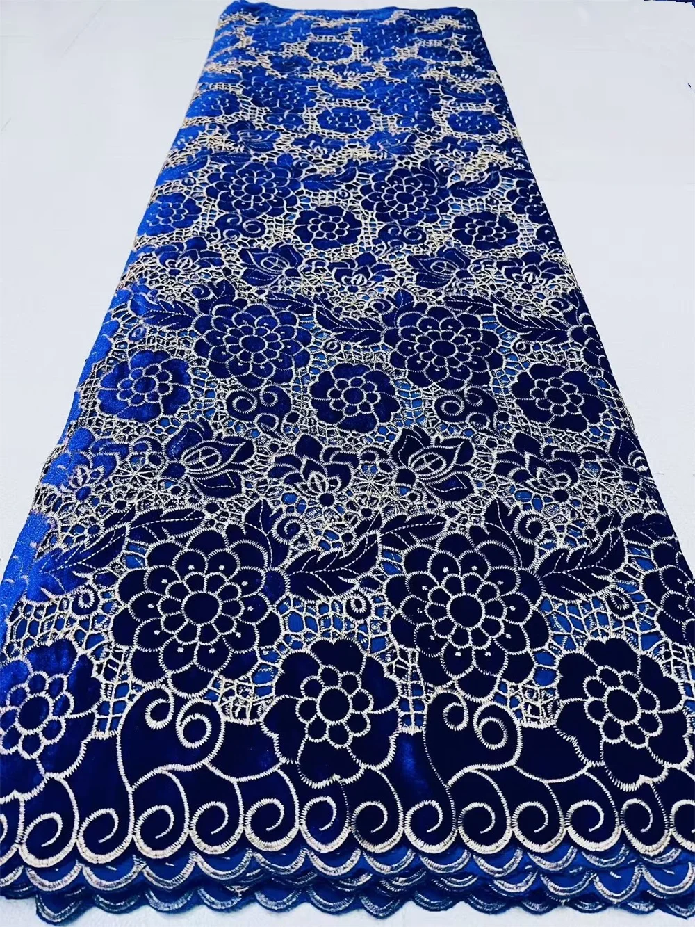 Blue African Velvet Lace Fabric 2025 Nigerian Lace 5 Yards French Velvet Lace Fabric For Party Wedding Dress Sewing Cloth Hm80-1
Blue African Velvet Lace Fabric 2025 Nigerian Lace 5 Yards French Velvet Lace Fabric For Party Wedding Dress Sewing Cloth Hm80-1