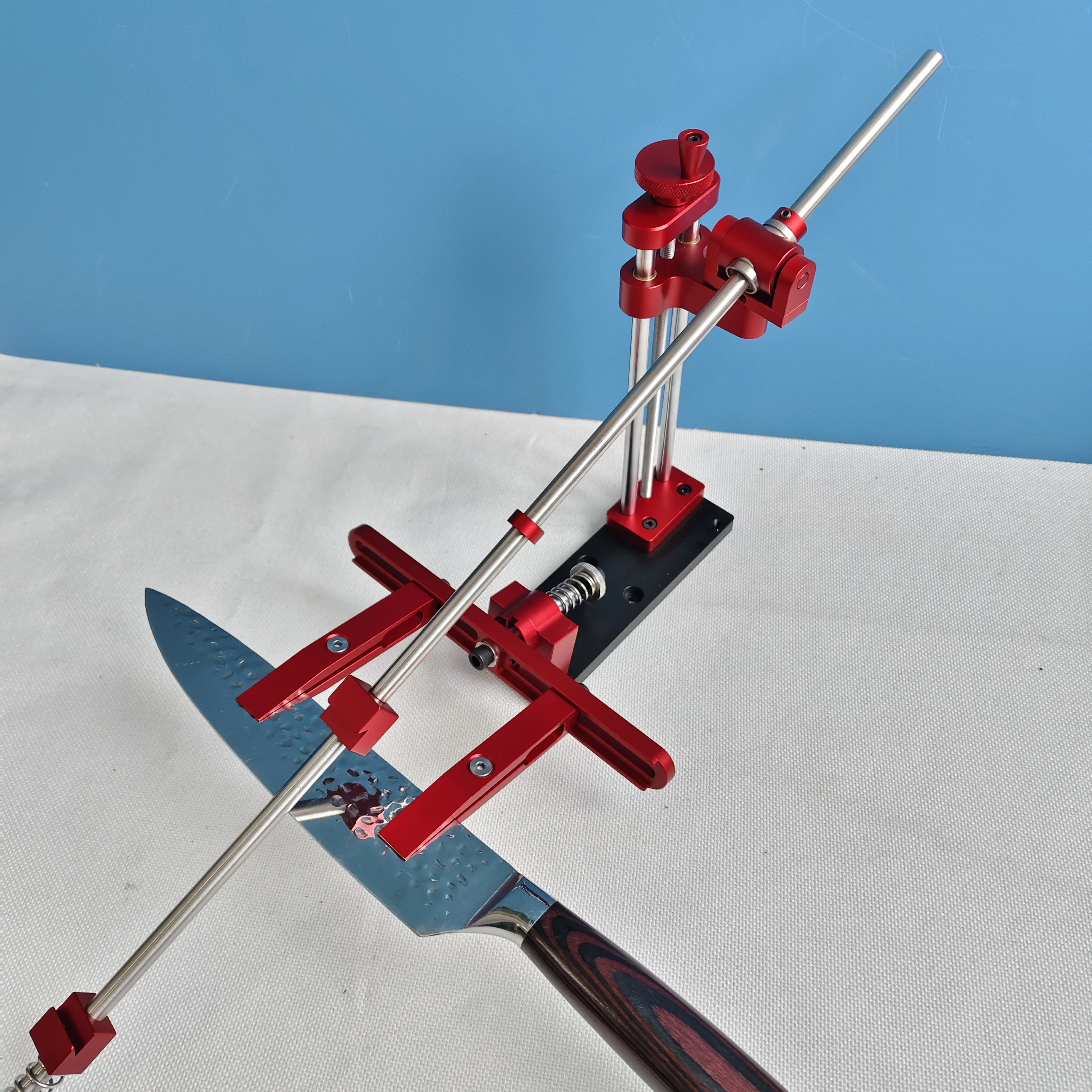 2025 New Red Fixed Angle Sharpener with Scale Adjustable Height 360° Rotating Tool Professional Kitchen Knife Sharpening System
2025 New Red Fixed Angle Sharpener with Scale Adjustable Height 360° Rotating Tool Professional Kitchen Knife Sharpening System