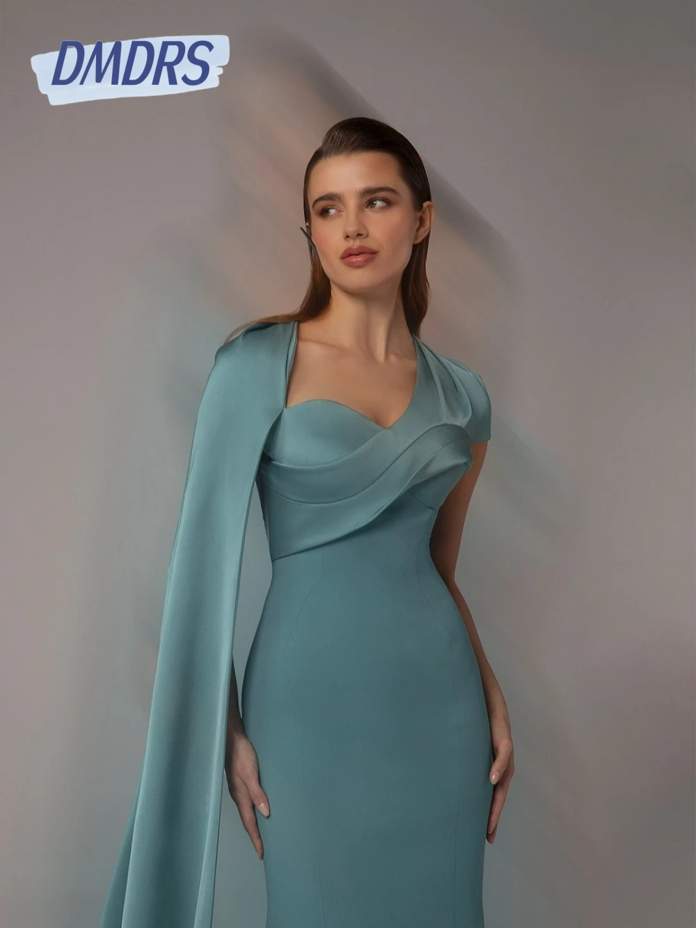 Chic Satin Mermaid Evening Dress With Side Cape Elegant Stunning Women Prom Gown Customized Floor-length Formal Occasions Wear
Chic Satin Mermaid Evening Dress With Side Cape Elegant Stunning Women Prom Gown Customized Floor-length Formal Occasions Wear