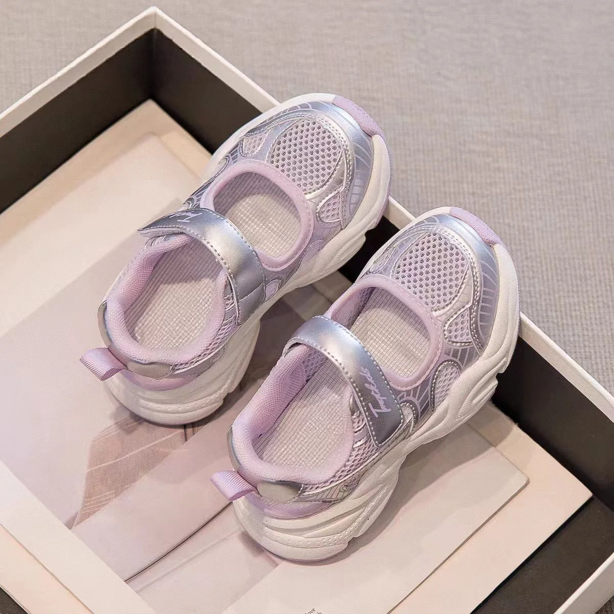 Fashion Kids Sandals Breathable Boys Non Slip Beach Sandals Outdoor Summer Children's Girl Closed Toe Sandals
Fashion Kids Sandals Breathable Boys Non Slip Beach Sandals Outdoor Summer Children's Girl Closed Toe Sandals