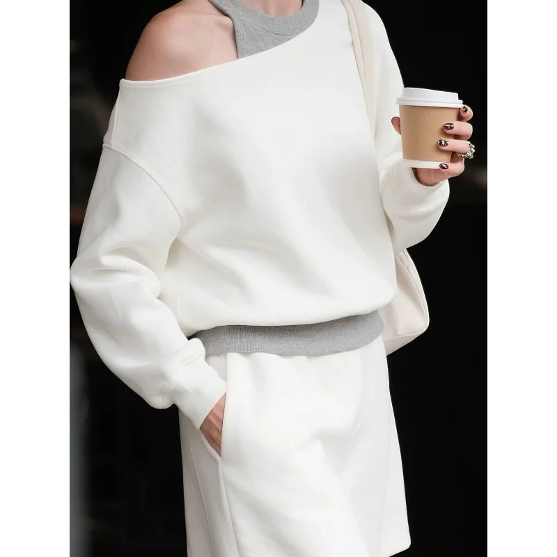 Белый свитшот с открытыми плечами во французском стиле для женщин, новинка осени 2025 года, универсальный свободный топ в ленивом стиле
Белый свитшот с открытыми плечами во французском стиле для женщин, новинка осени 2025 года, универсальный свободный топ в ленивом стиле