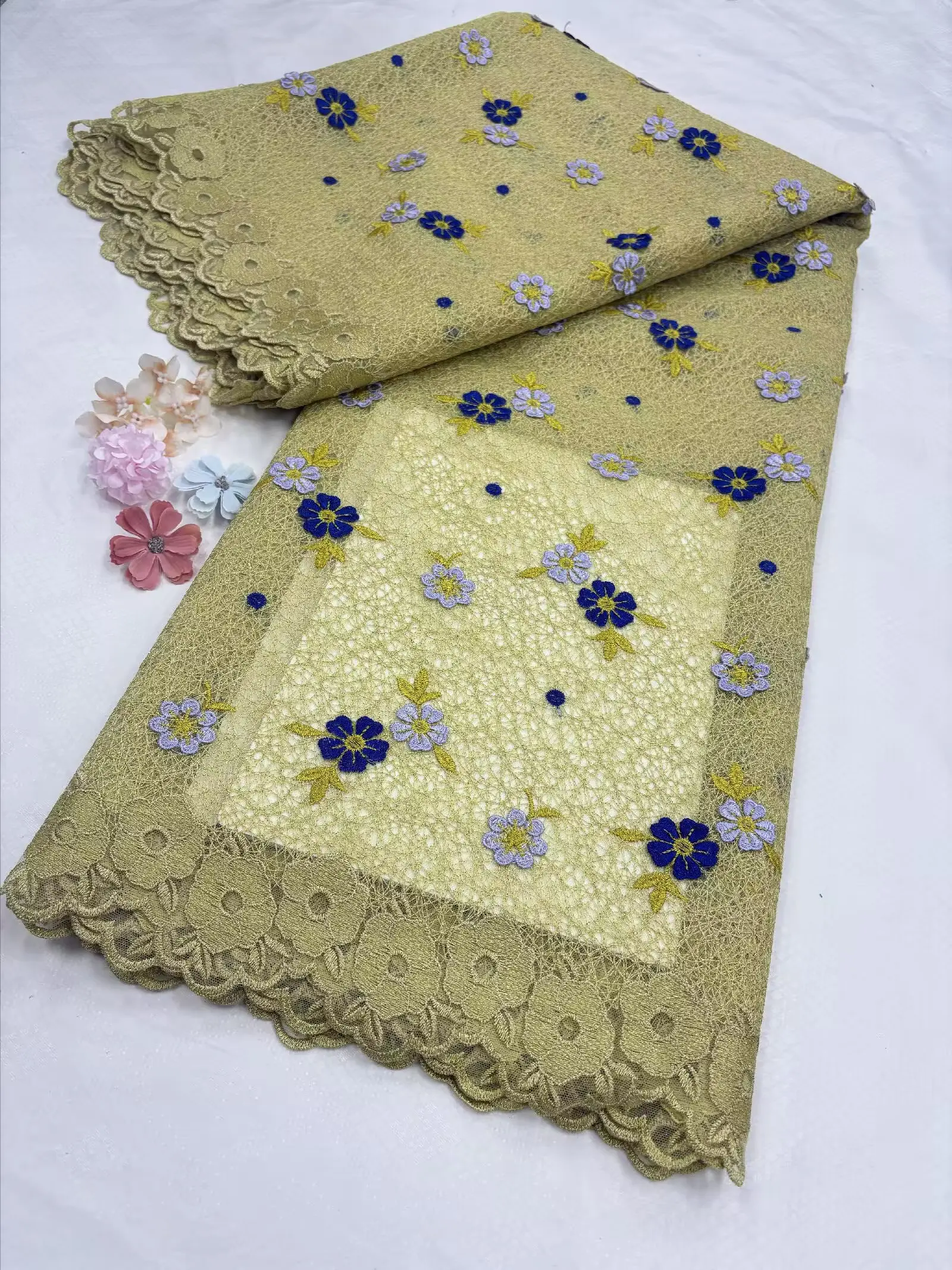 2026 African 3D Flower Water Soluble Lace Fabrics High Quality Nigerian Guipure Cord Lace Fabric For Women Dress Wedding Sewing
2026 African 3D Flower Water Soluble Lace Fabrics High Quality Nigerian Guipure Cord Lace Fabric For Women Dress Wedding Sewing