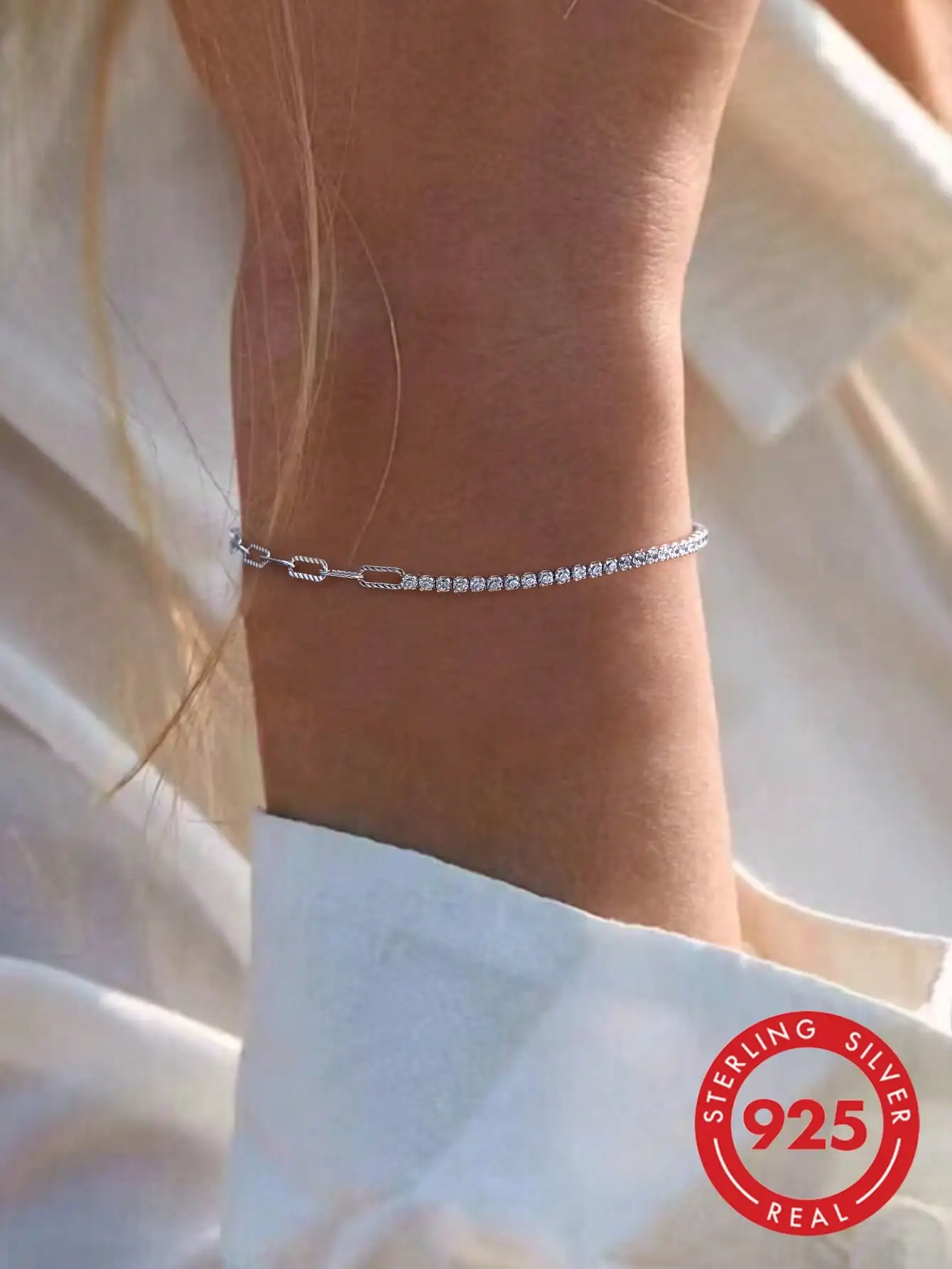 1pc Romantic S925 Sterling Silver Zirconia Heart Bracelet, Exquisite Jewelry Gift For Women, Girlfriend
1pc Romantic S925 Sterling Silver Zirconia Heart Bracelet, Exquisite Jewelry Gift For Women, Girlfriend