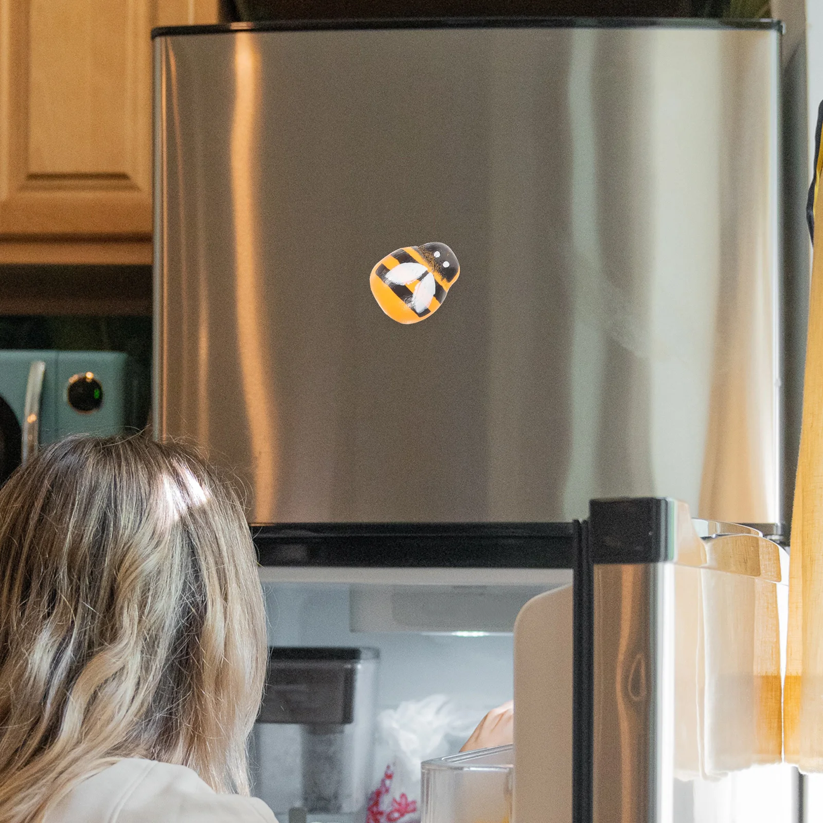 100Pcs Yellow Bee Refrigerator Sticker Chic Cartoon Fridge Decor for Home Office Wall Board Use Non-Fall Off Adhesive Mini
100Pcs Yellow Bee Refrigerator Sticker Chic Cartoon Fridge Decor for Home Office Wall Board Use Non-Fall Off Adhesive Mini