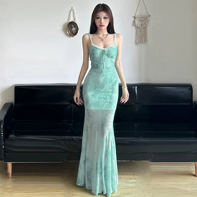 Summer Dress for Women French Style Smudged Mesh Splicing Suspender Waist-hugging To Make You Look Slim and Slim Fishtail Skirt
Summer Dress for Women French Style Smudged Mesh Splicing Suspender Waist-hugging To Make You Look Slim and Slim Fishtail Skirt