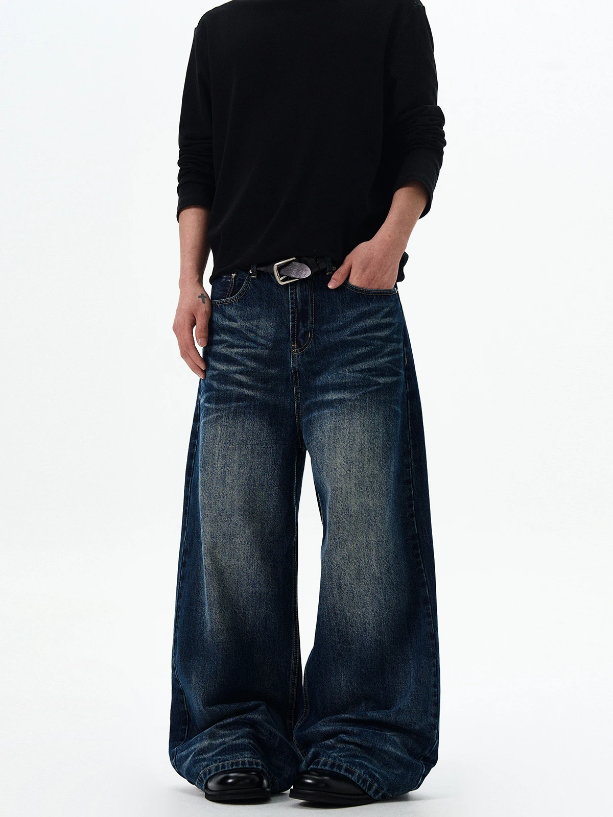 a Puee American Retro Deep Blue Jeans Men Trendy Straight Leg Micro Flare Cleanfit Long Pants Worn Resist Stain Jeans
a Puee American Retro Deep Blue Jeans Men Trendy Straight Leg Micro Flare Cleanfit Long Pants Worn Resist Stain Jeans