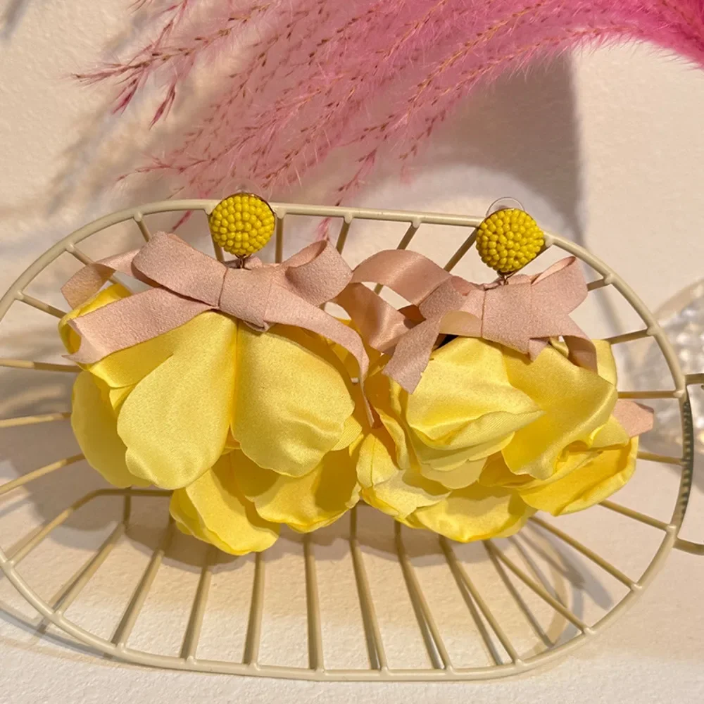 Original Design Exaggerated Colorful Flower Earrings Classic Romantic Earrings Korean Style Accessories Bowknot Dangle Earrings
Original Design Exaggerated Colorful Flower Earrings Classic Romantic Earrings Korean Style Accessories Bowknot Dangle Earrings