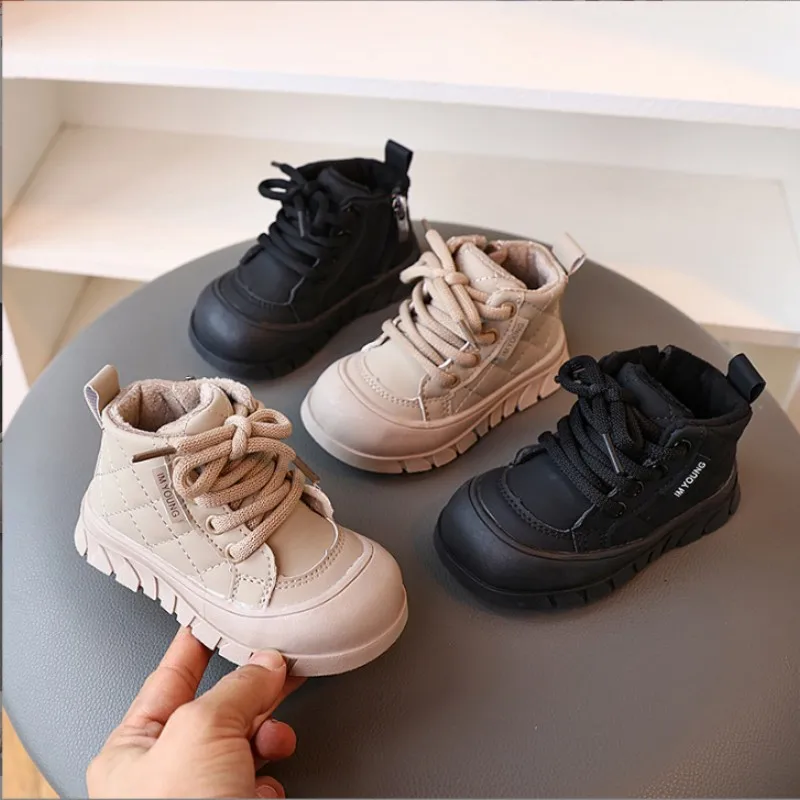 Children's Shoes With Plush Insulation Cotton Shoes Girls' Soft Soled High Top Sports Shoes Winter Thick Boys' Casual Boots
Children's Shoes With Plush Insulation Cotton Shoes Girls' Soft Soled High Top Sports Shoes Winter Thick Boys' Casual Boots