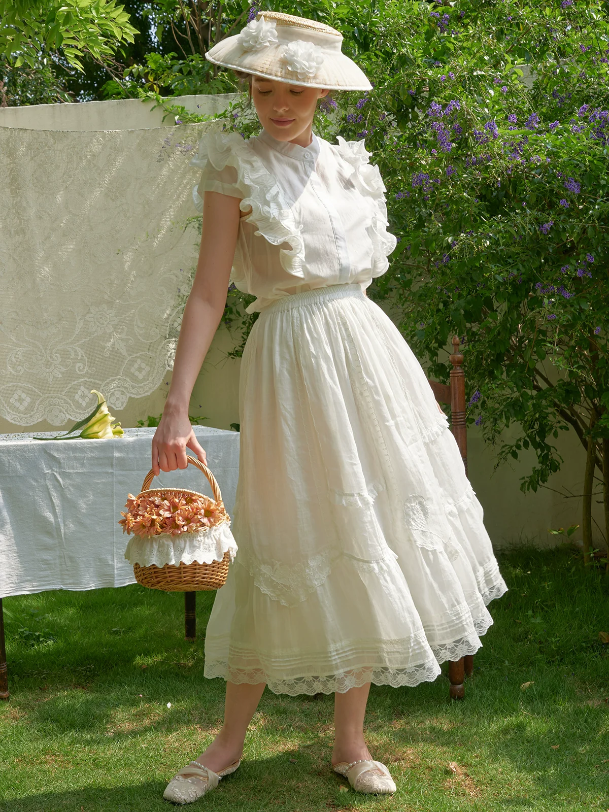 Spring Summer Women French Embroidery, Lace Trim, Bohemian Versatile Flared Red and White Cotton and Ramie Skirts
Spring Summer Women French Embroidery, Lace Trim, Bohemian Versatile Flared Red and White Cotton and Ramie Skirts
